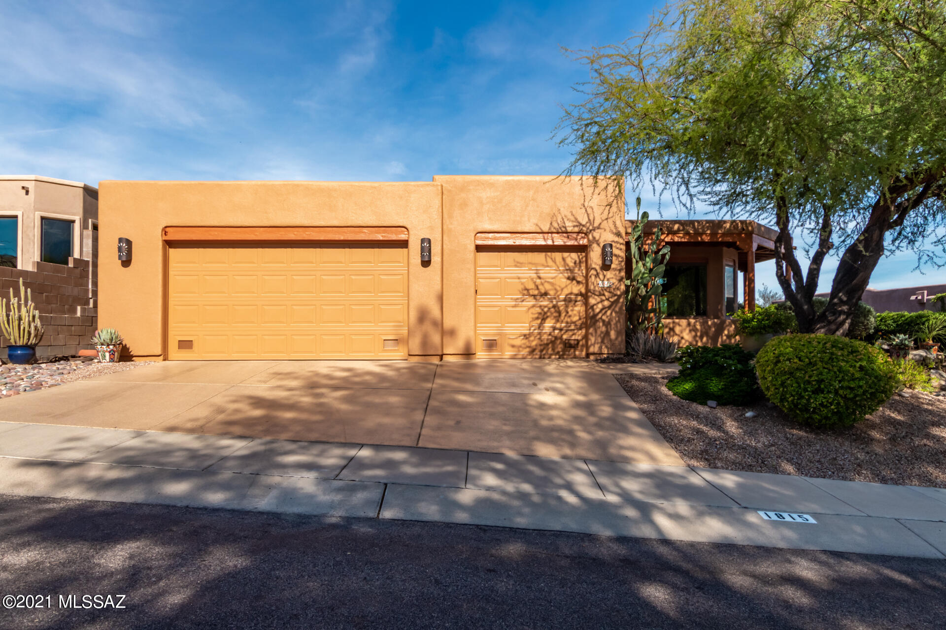 1815 E Starmist Place