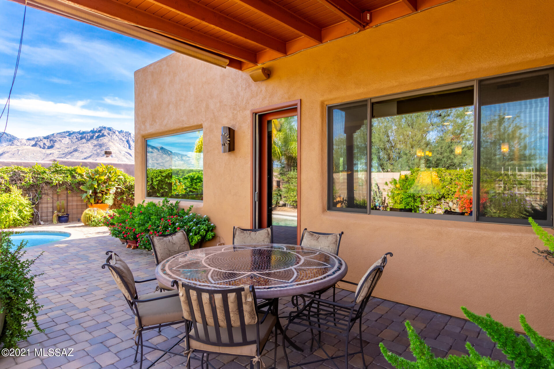 1815 E Starmist Place