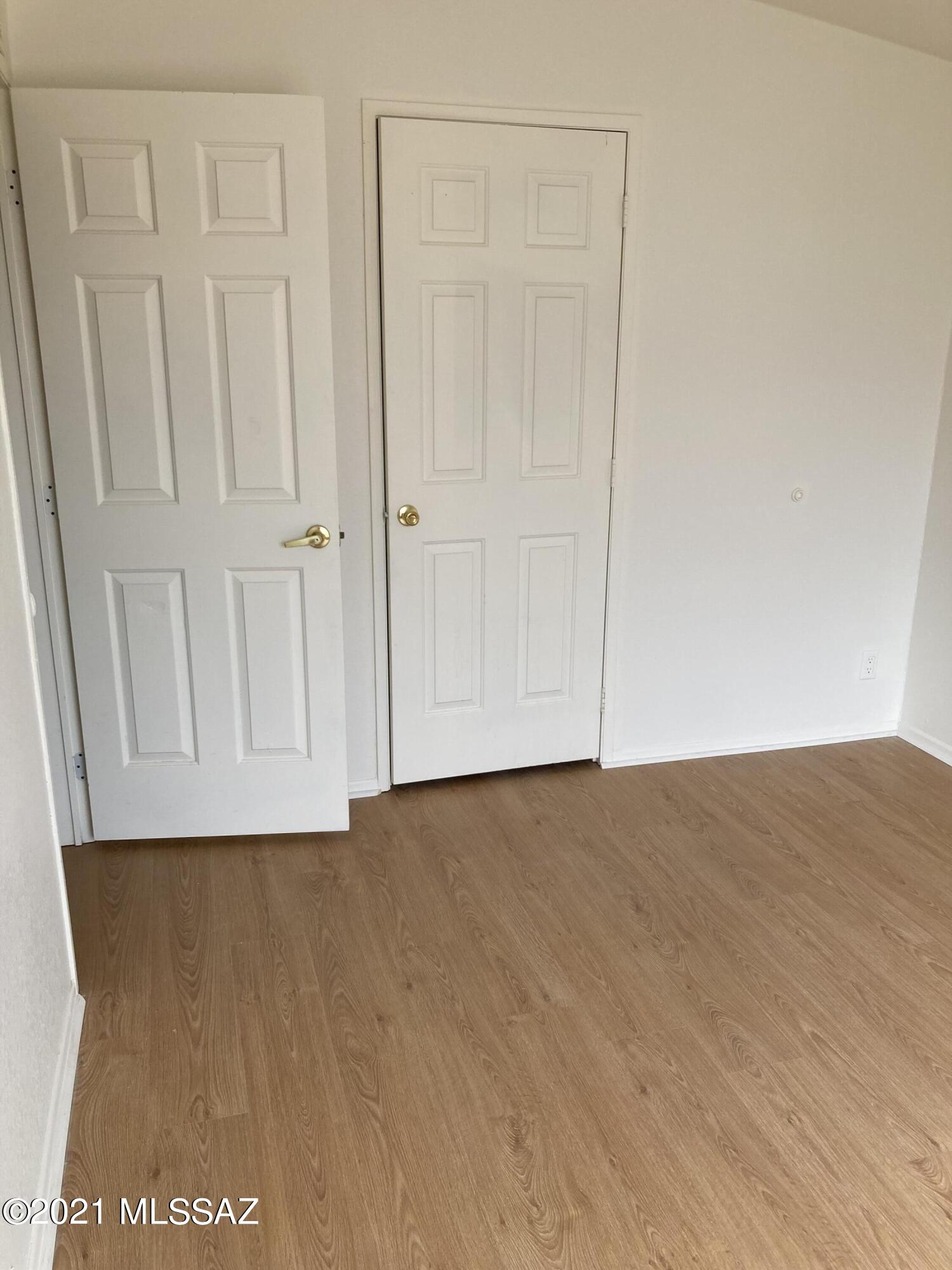 15671 W Yellow Horses Road