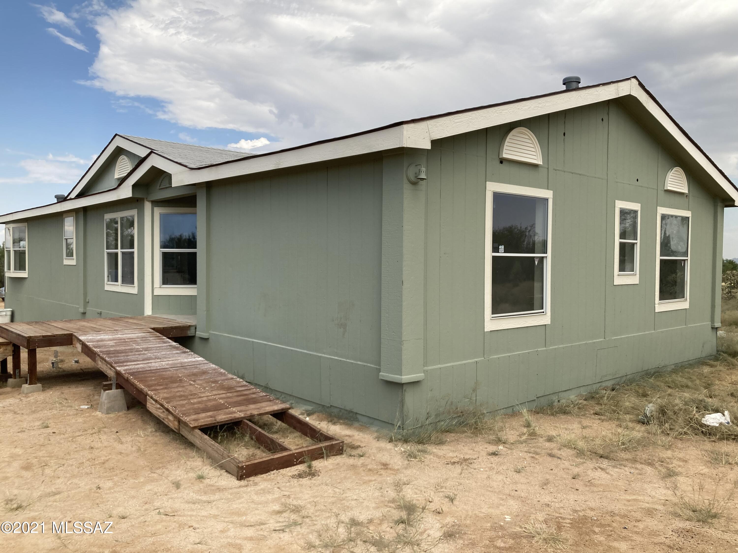 15671 W Yellow Horses Road