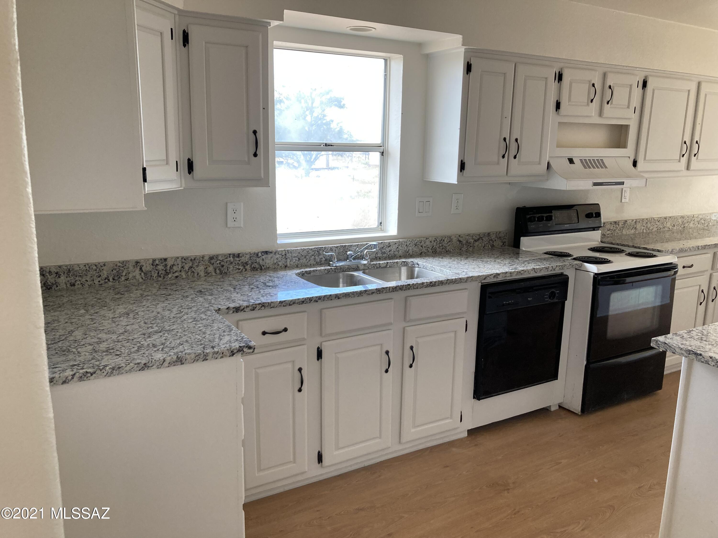 15671 W Yellow Horses Road