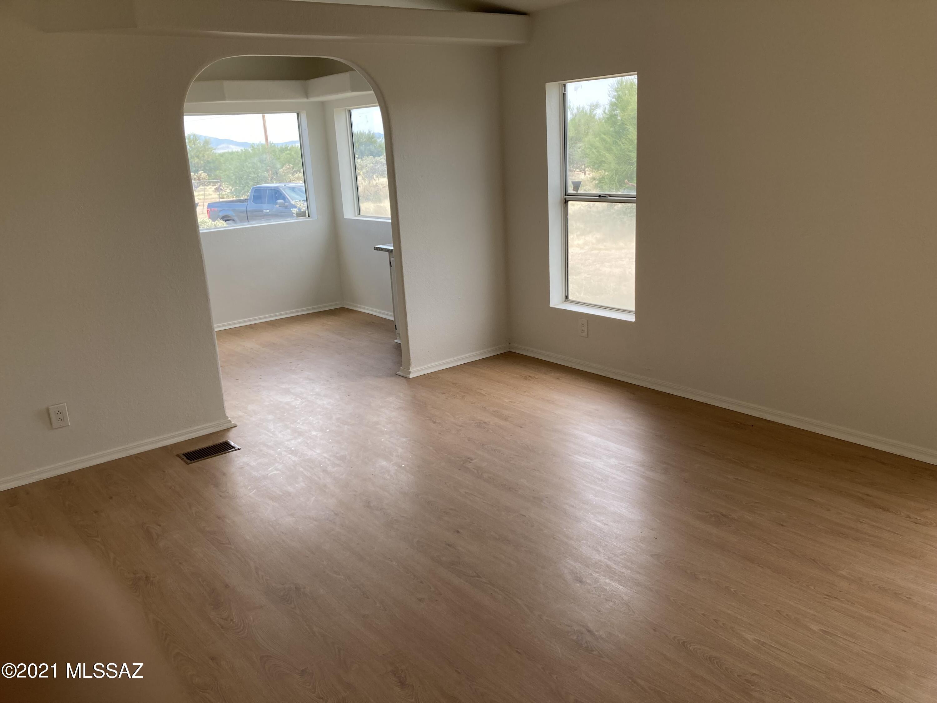 15671 W Yellow Horses Road