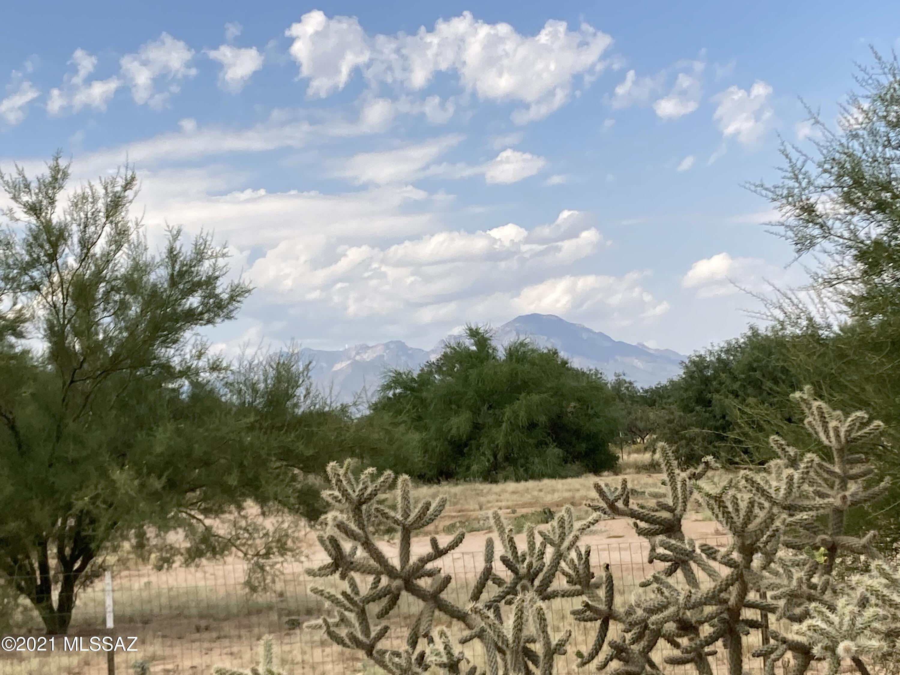 15671 W Yellow Horses Road