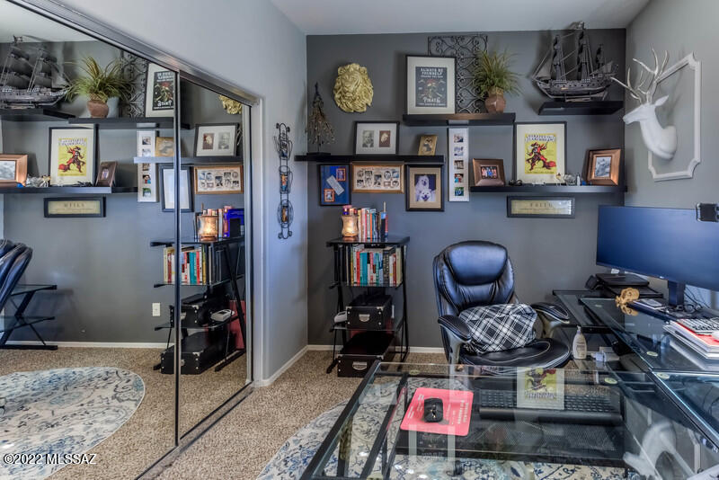 3725 E Northern Dancer Road