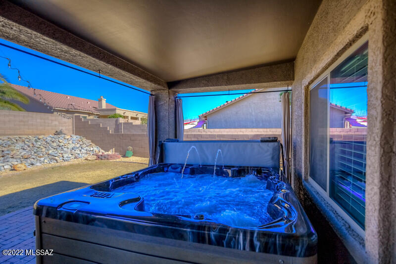 3725 E Northern Dancer Road