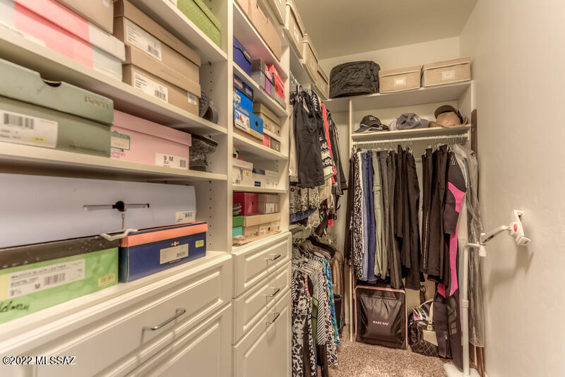 3725 E Northern Dancer Road