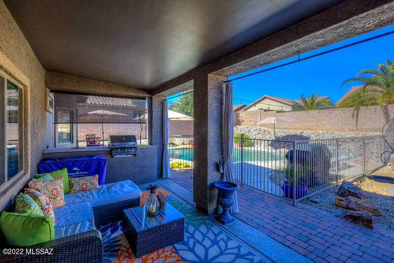 3725 E Northern Dancer Road