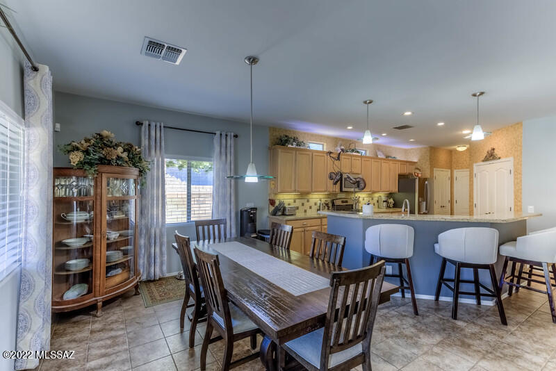 3725 E Northern Dancer Road