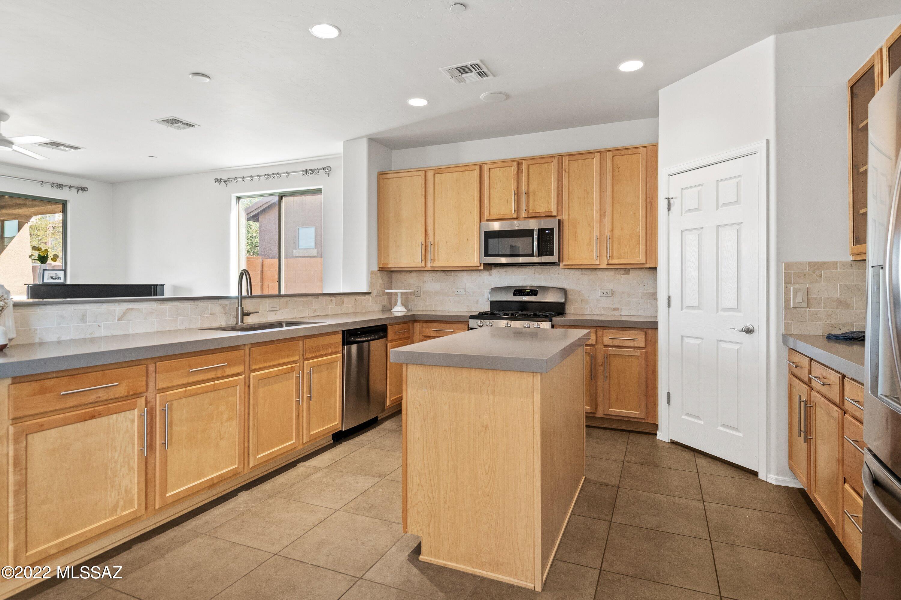 3386 W Fledgling Drive