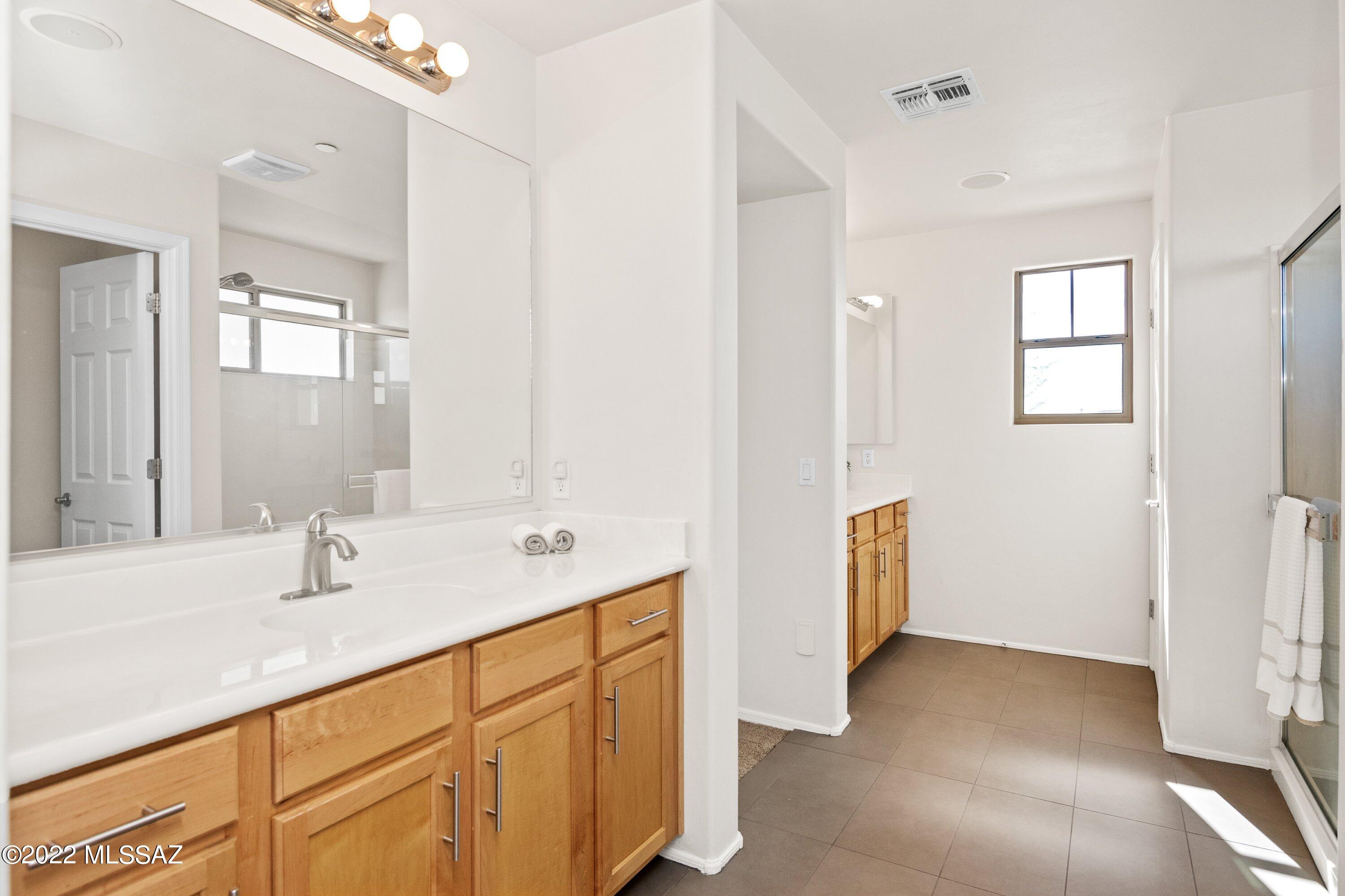 3386 W Fledgling Drive