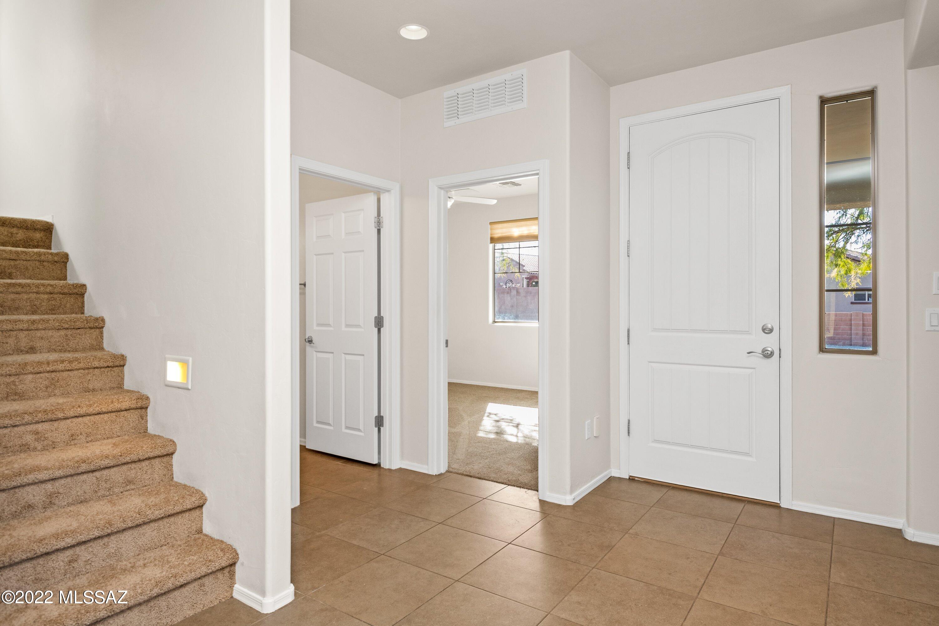 3386 W Fledgling Drive