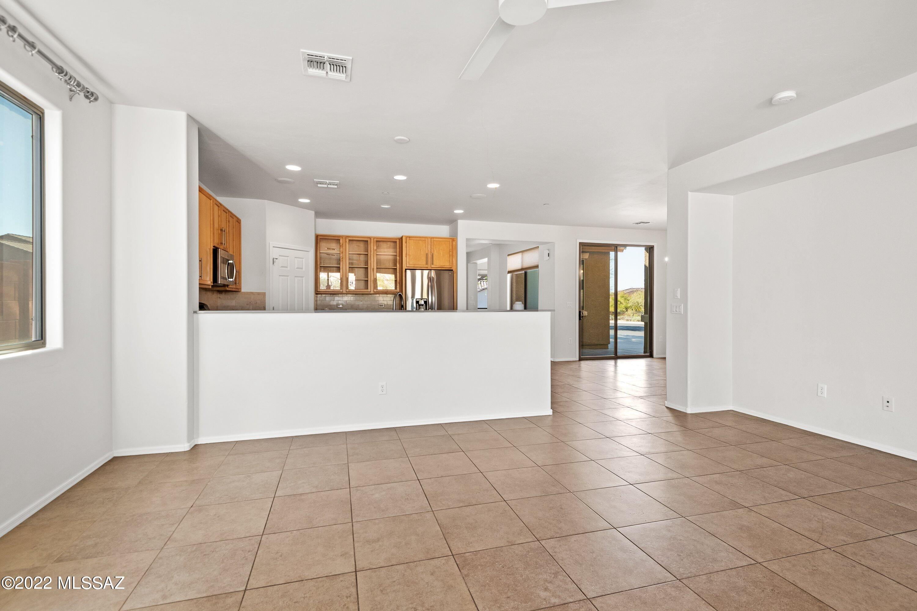 3386 W Fledgling Drive