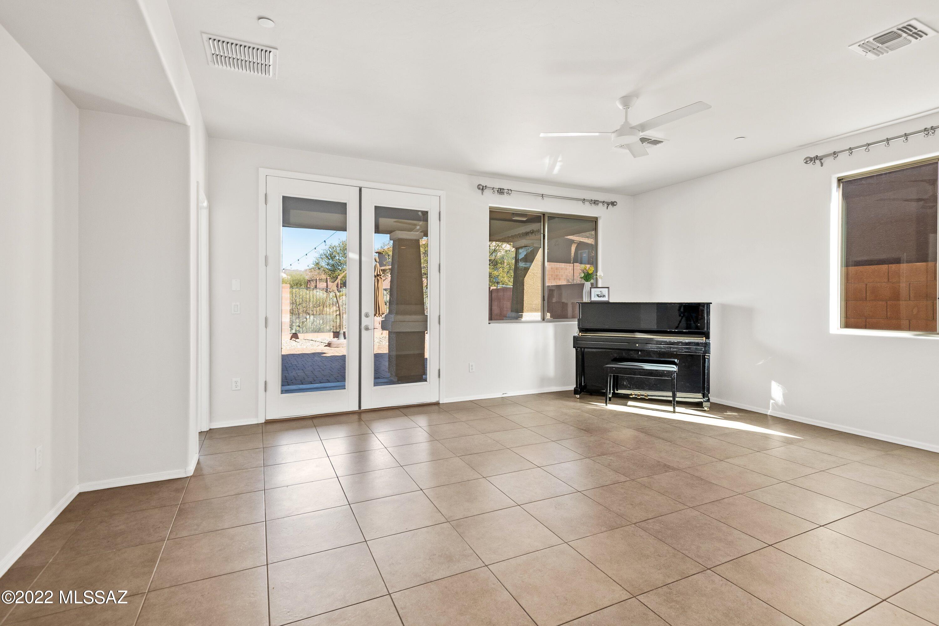 3386 W Fledgling Drive