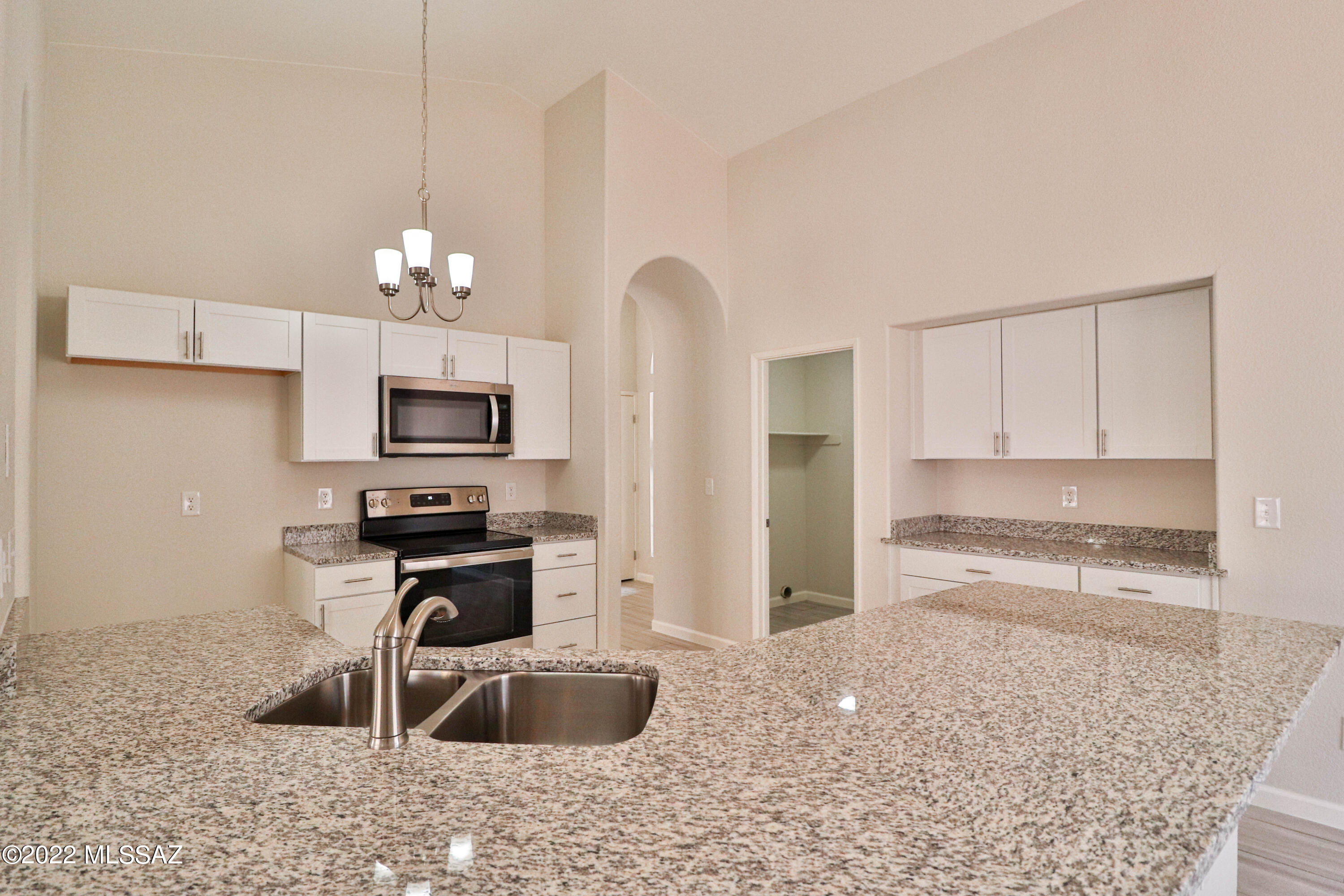 2610 W Camino Del Medrano