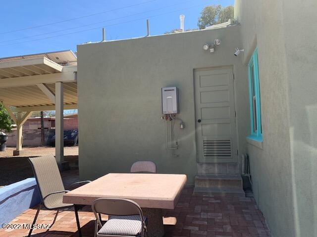 1334 N Campbell Avenue