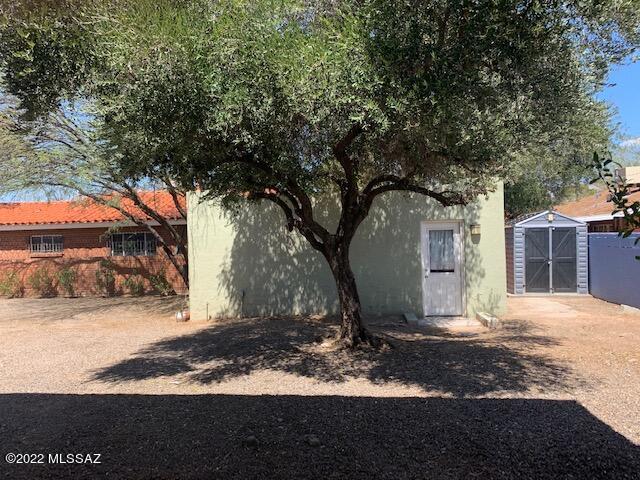 1334 N Campbell Avenue