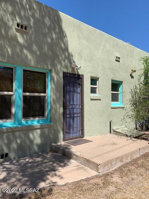 1334 N Campbell Avenue