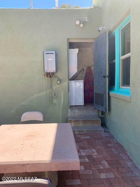 1334 N Campbell Avenue