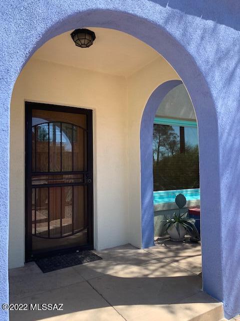 1334 N Campbell Avenue