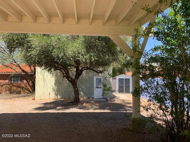 1334 N Campbell Avenue