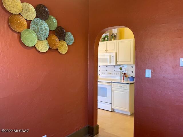 1334 N Campbell Avenue