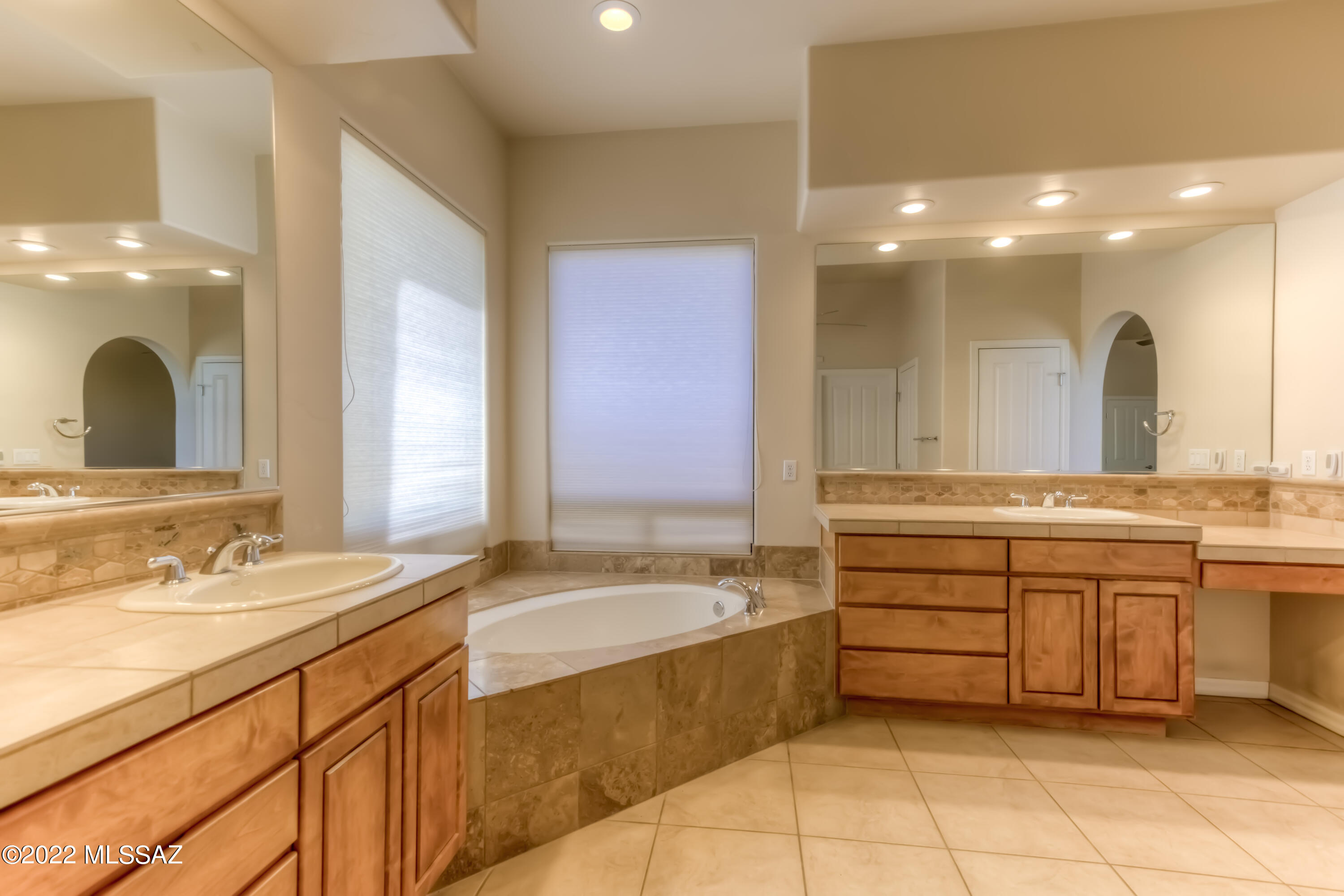 12345 N Reflection Ridge Drive