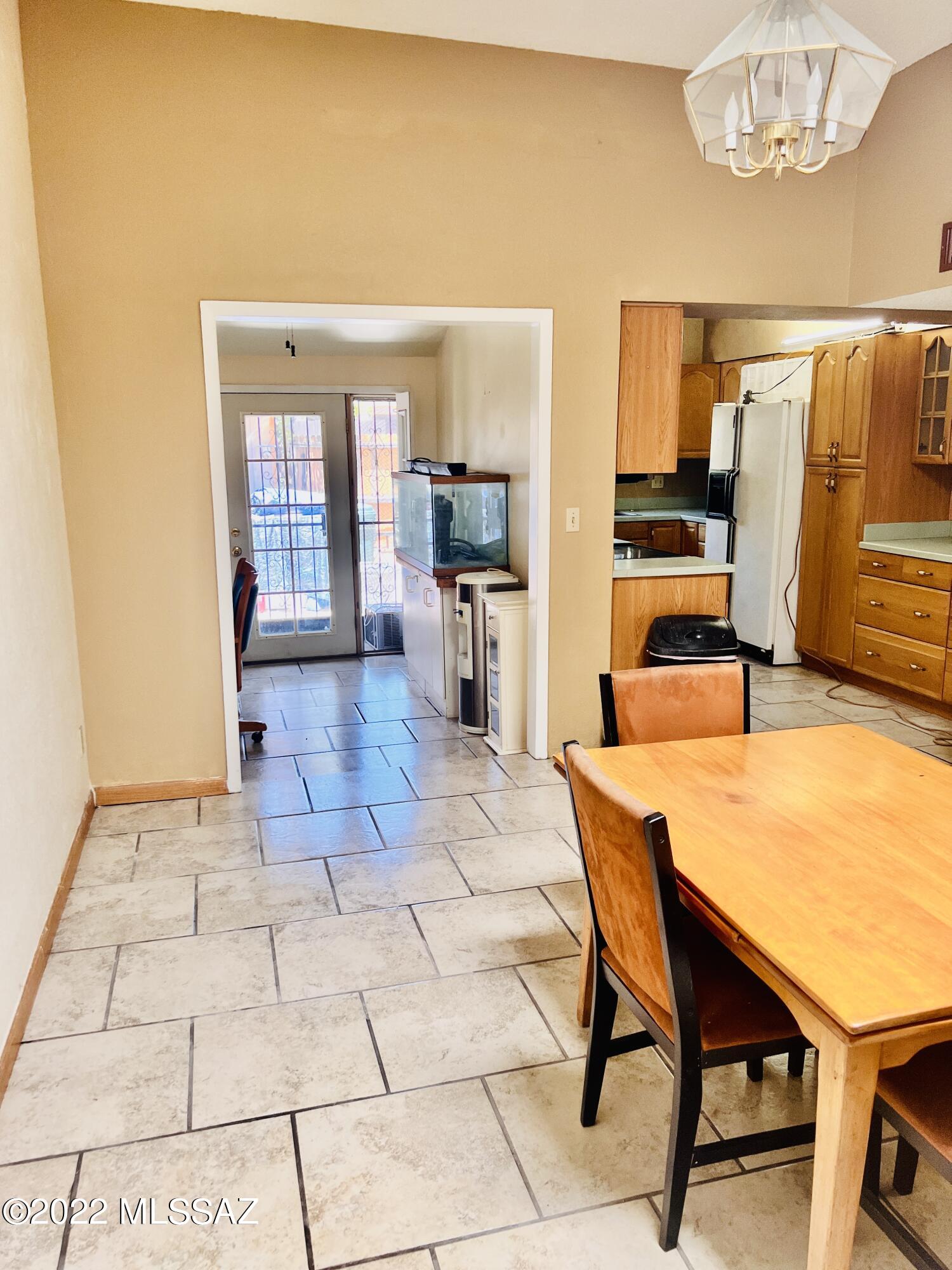 4309 W Pyracantha Drive