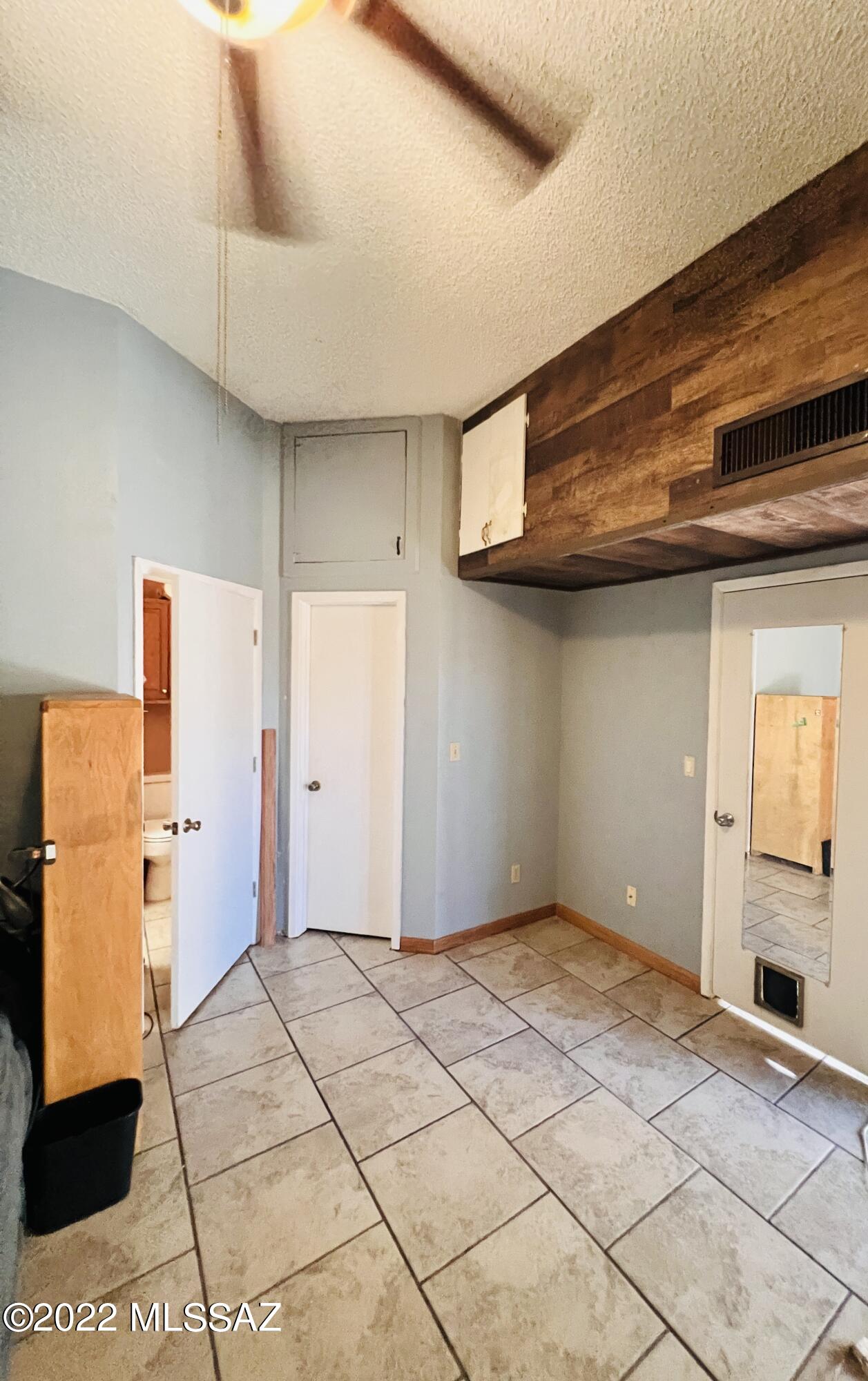 4309 W Pyracantha Drive