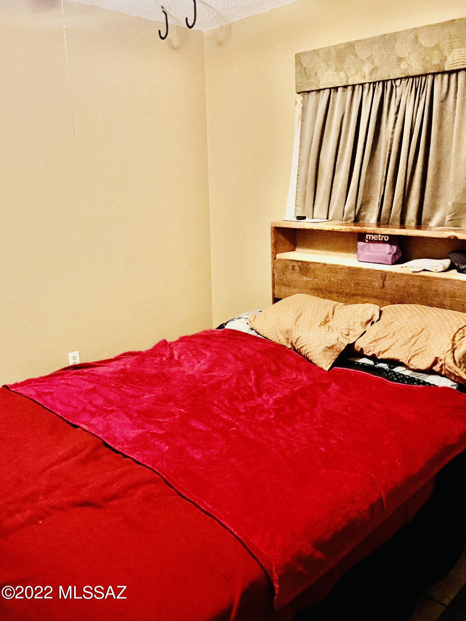 4309 W Pyracantha Drive