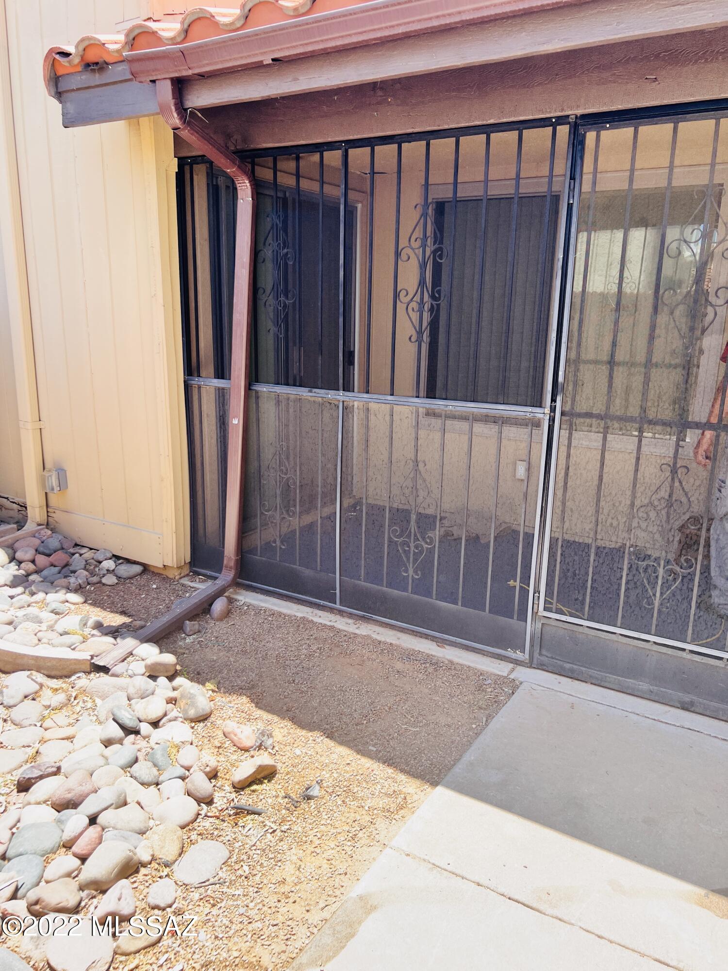 4309 W Pyracantha Drive