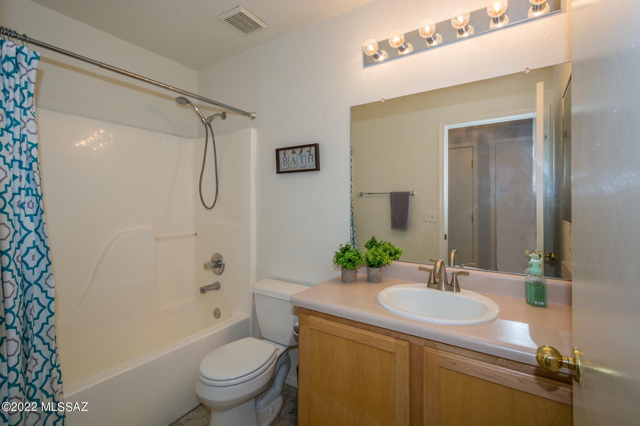 5523 W Guild Springs Street