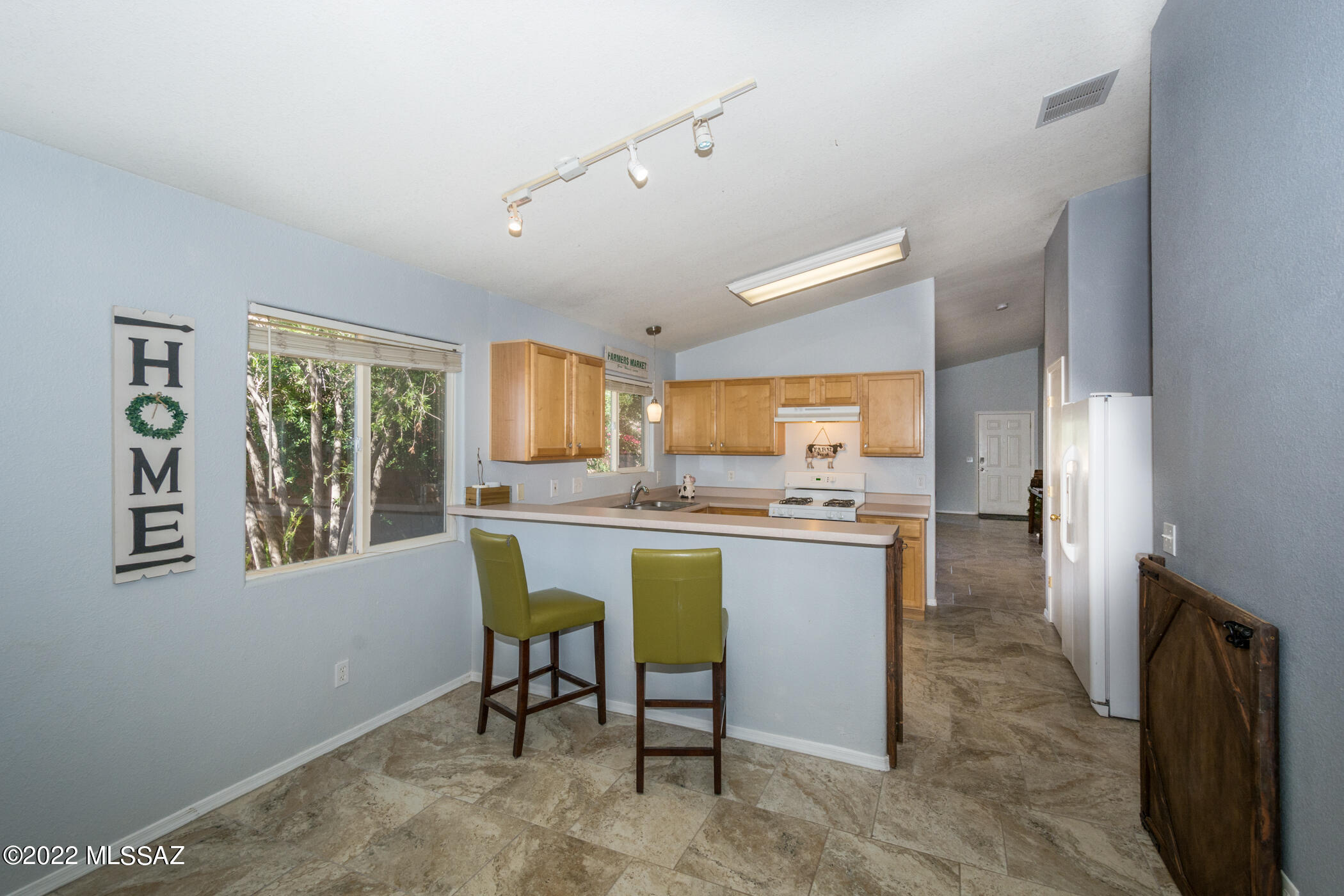 5523 W Guild Springs Street