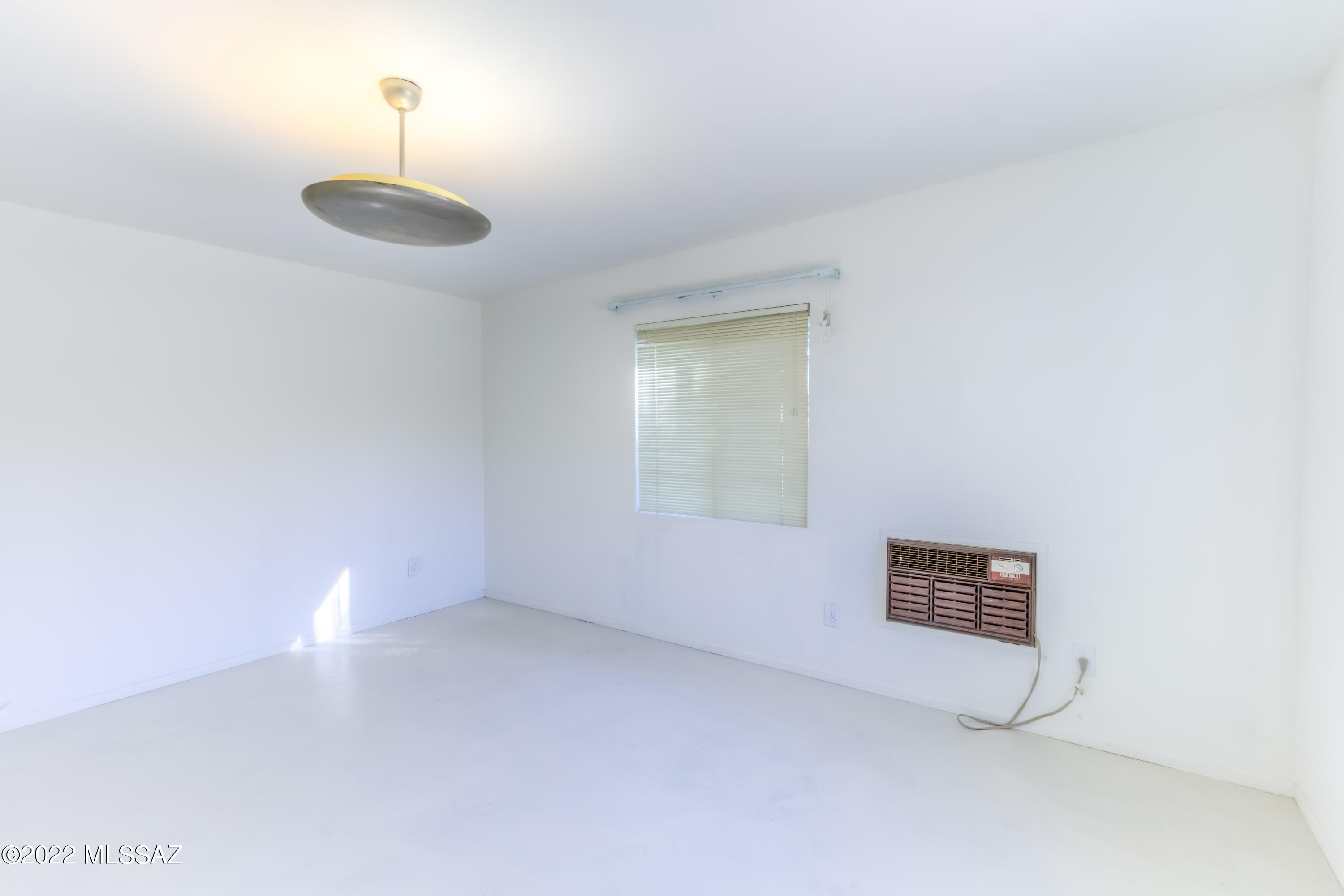 2345 E Edison Street