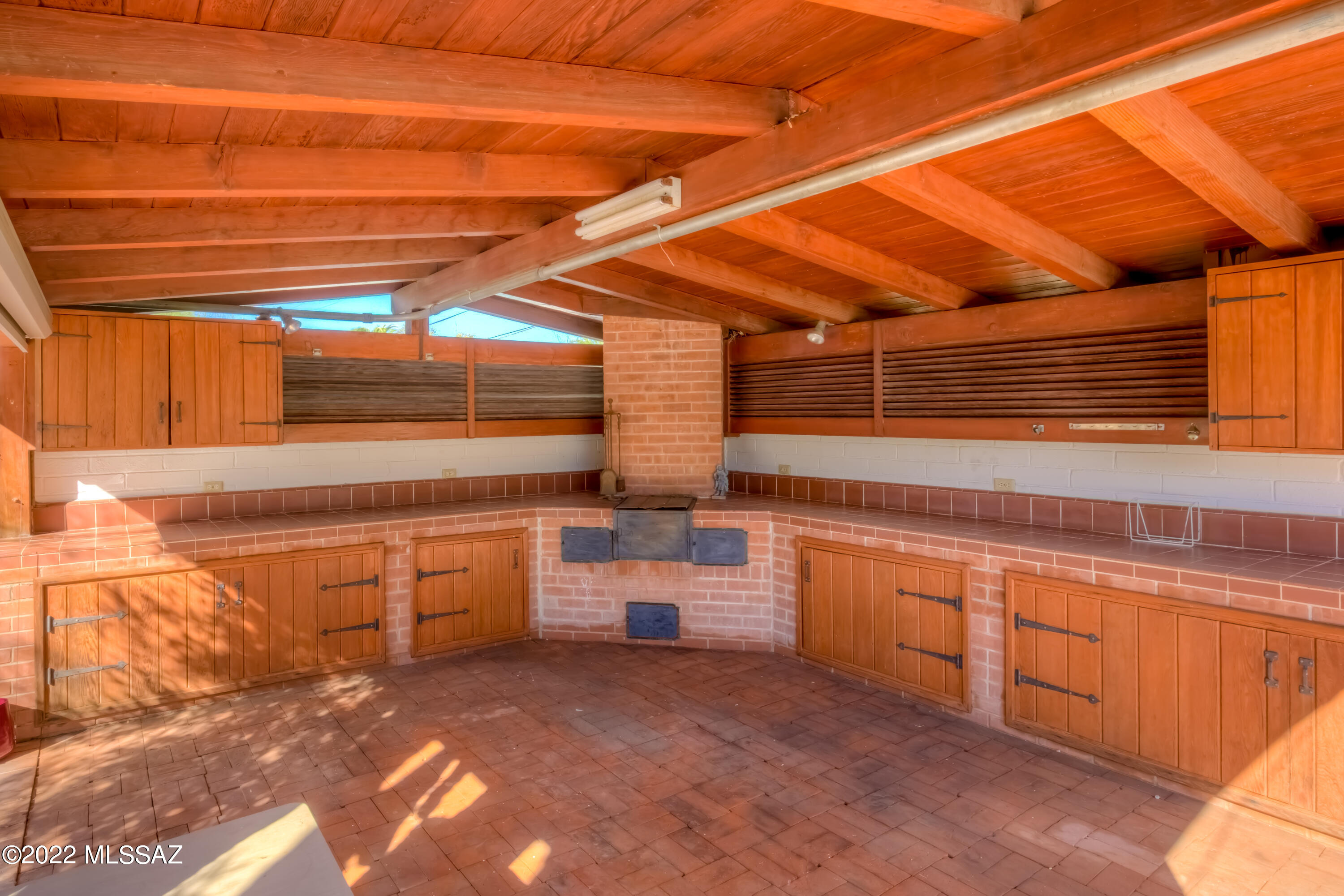 2345 E Edison Street