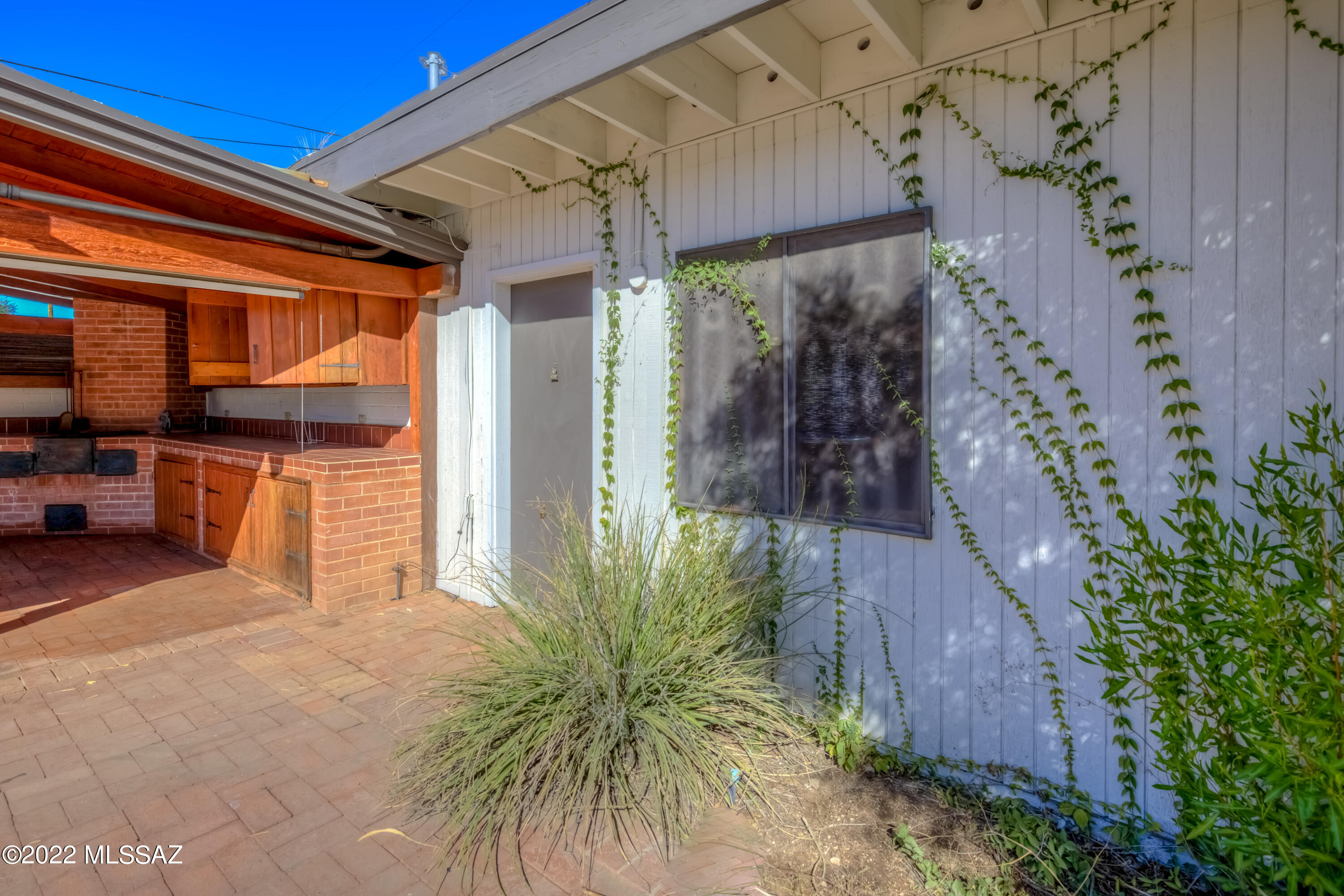 2345 E Edison Street