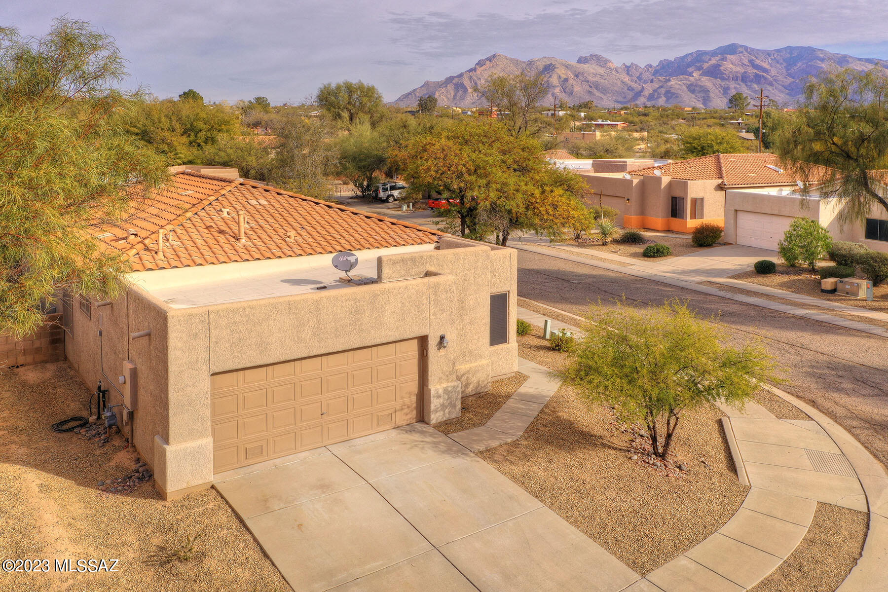 1860 W RIVER OTTER Drive