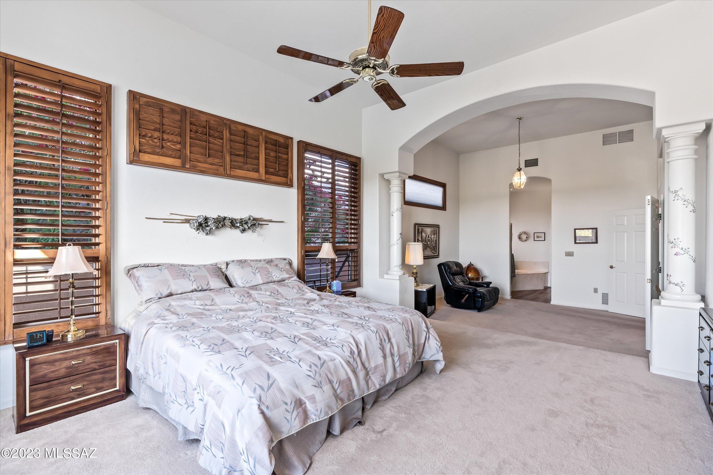 6738 N Shadow Run Drive