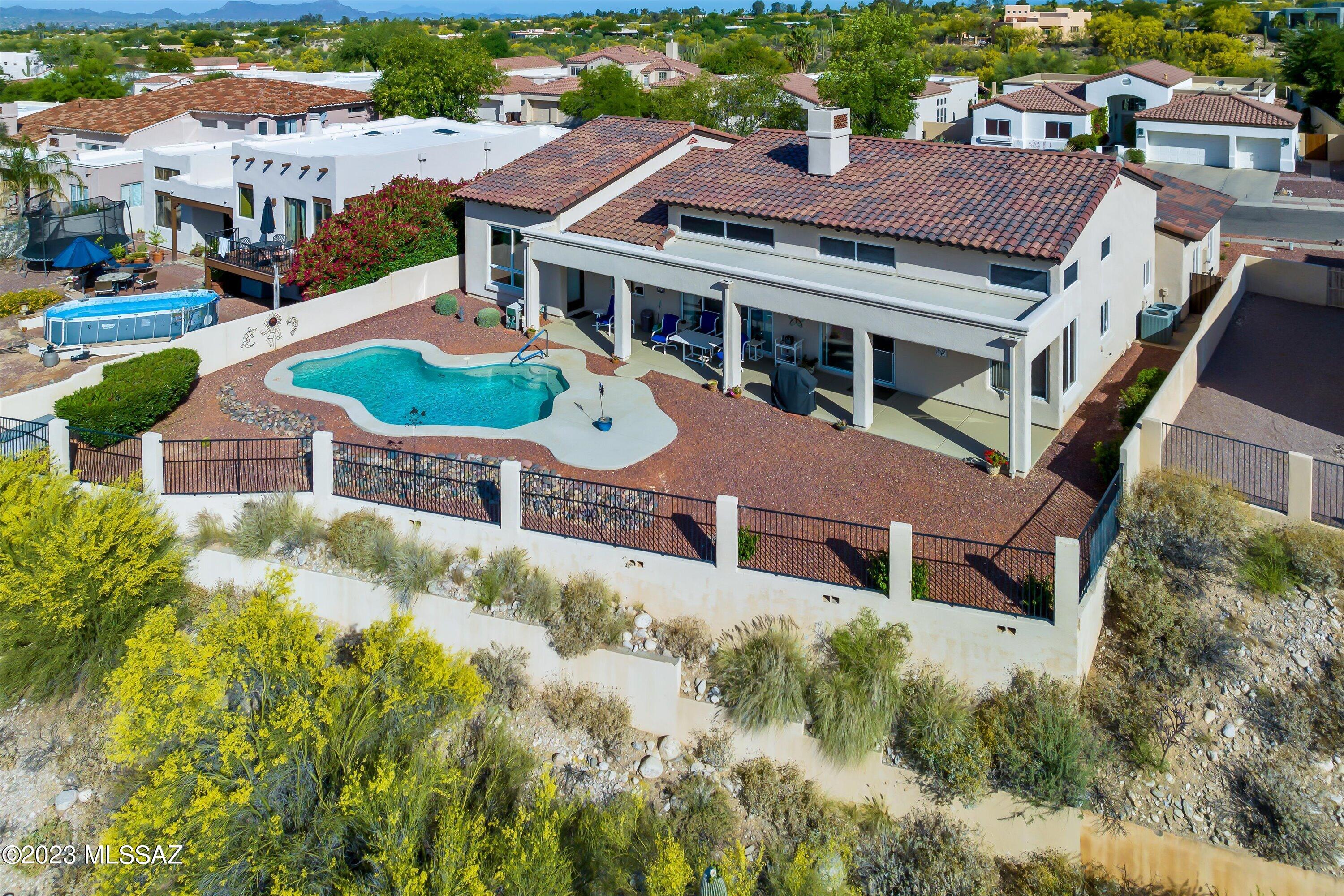 6738 N Shadow Run Drive