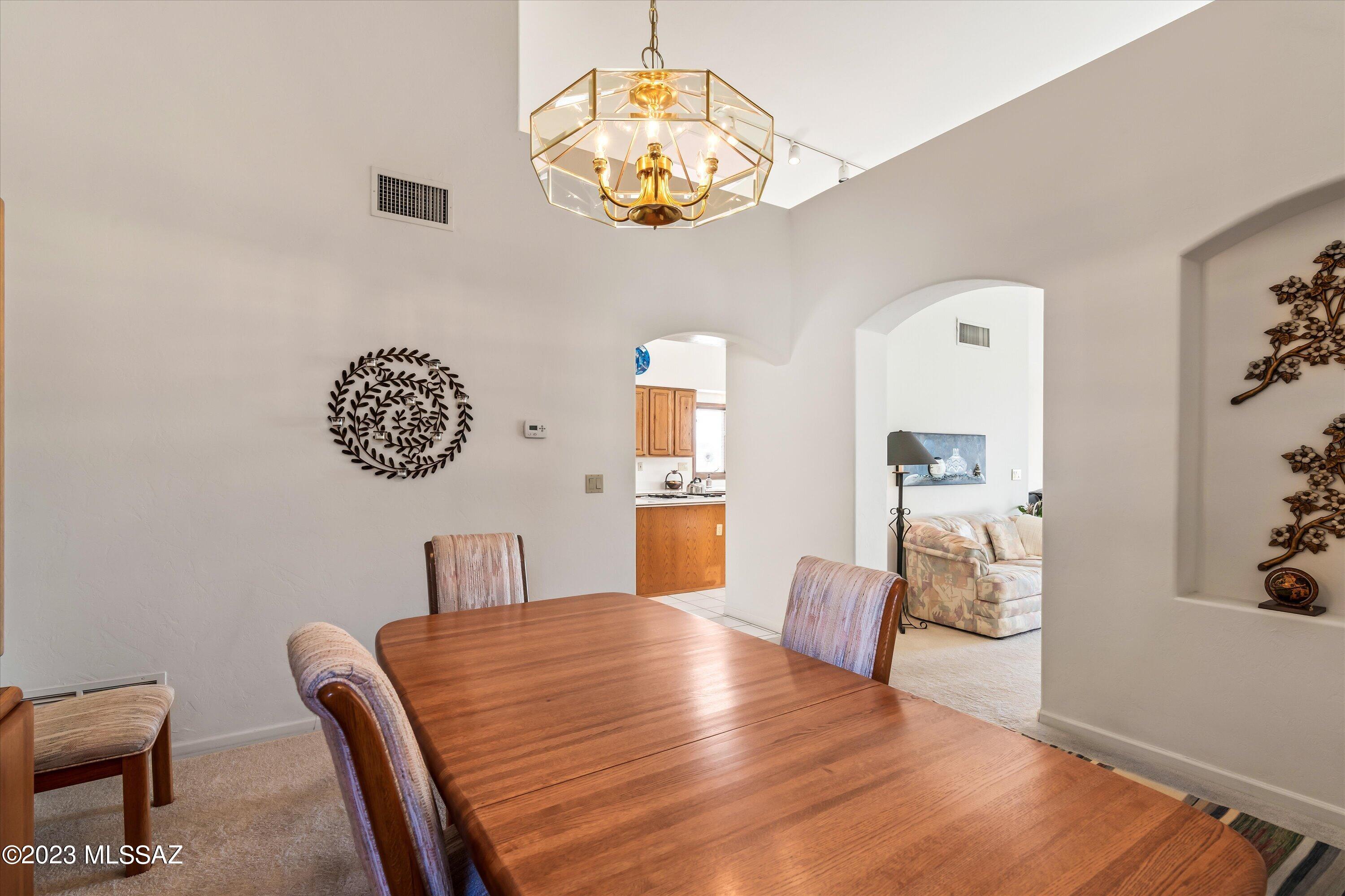 6738 N Shadow Run Drive