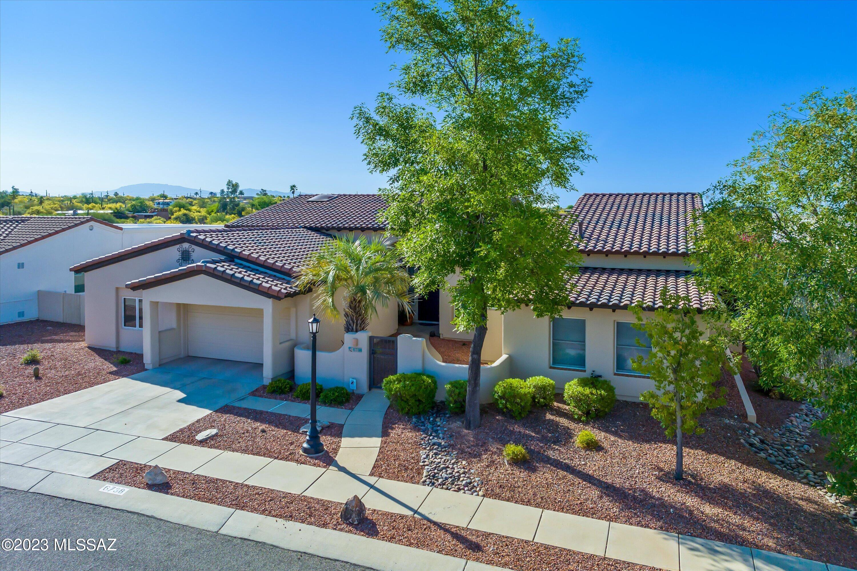 6738 N Shadow Run Drive