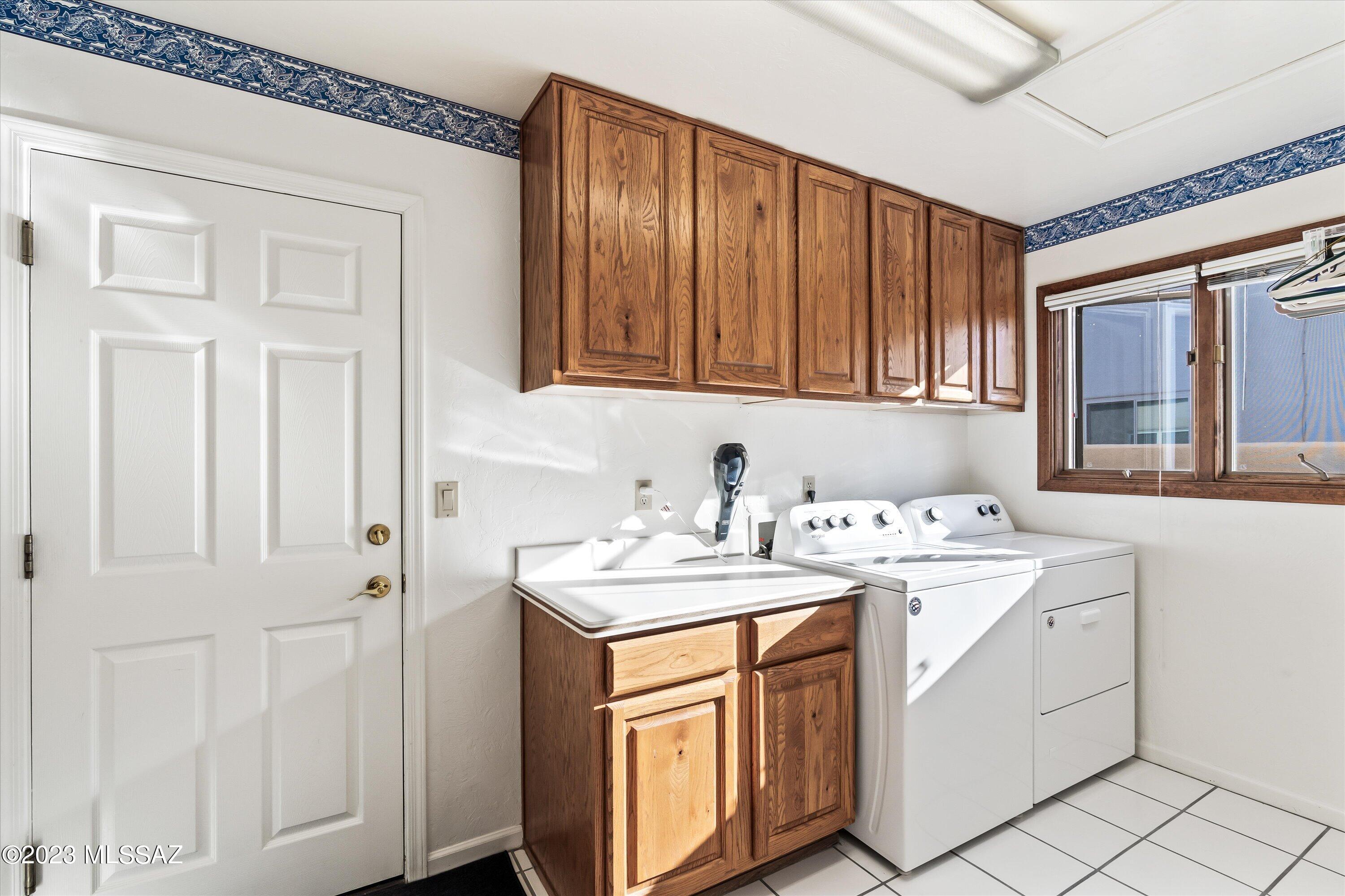 6738 N Shadow Run Drive