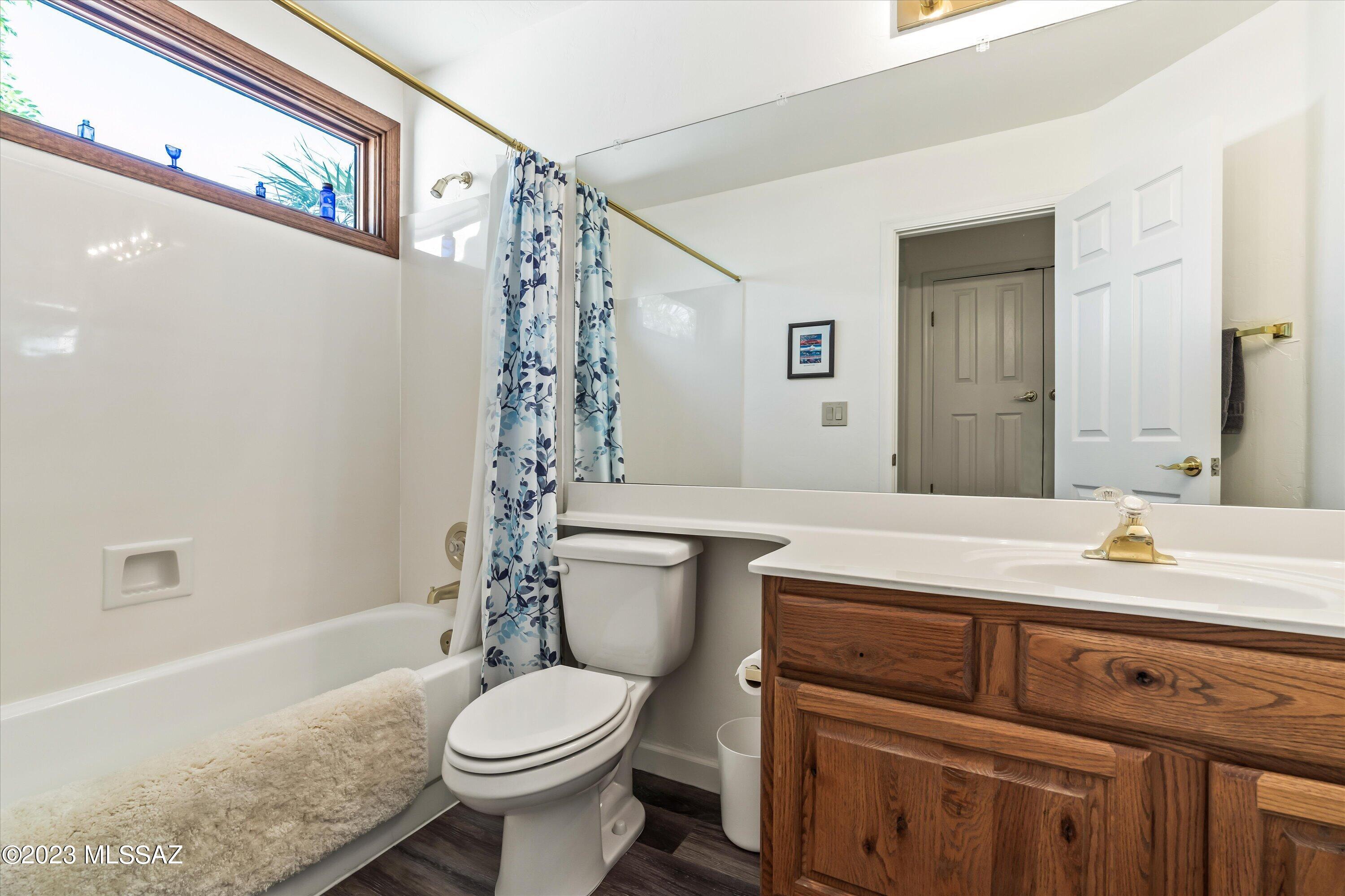 6738 N Shadow Run Drive