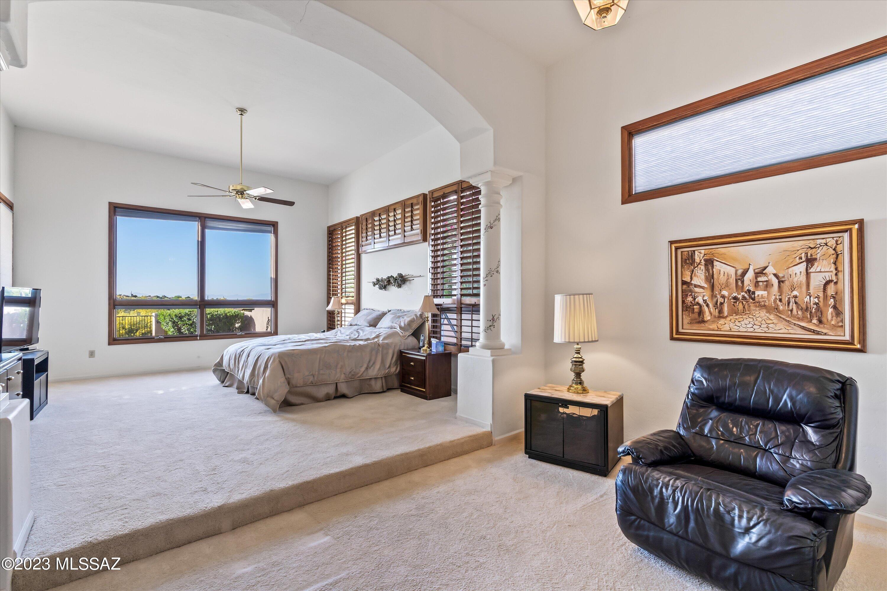 6738 N Shadow Run Drive