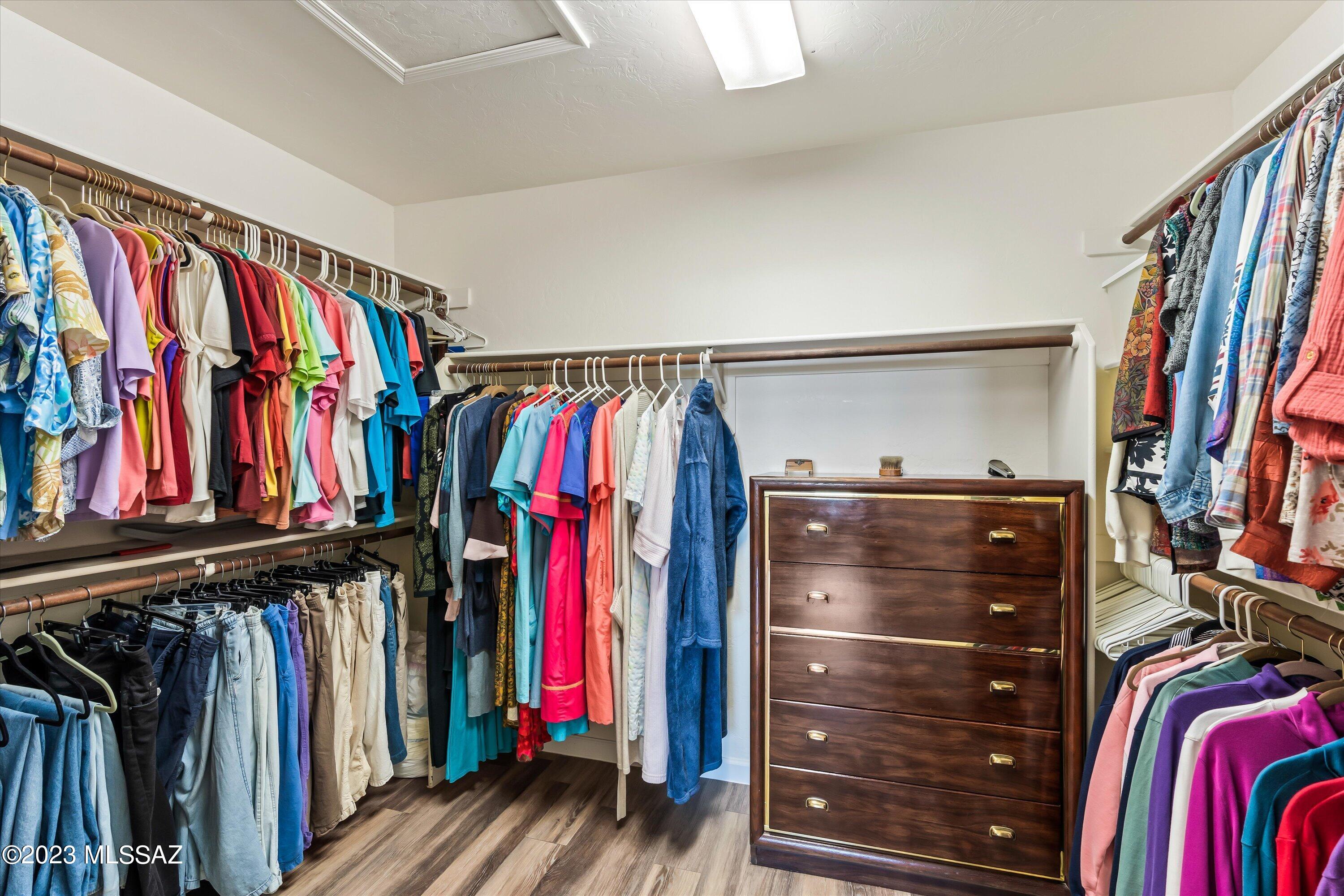 6738 N Shadow Run Drive