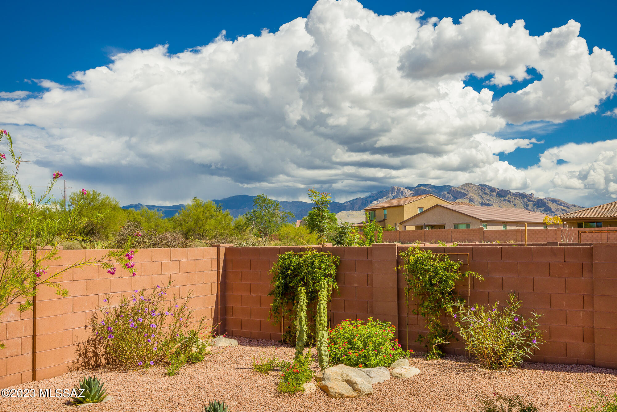 2850 W Shannon Ridge Road