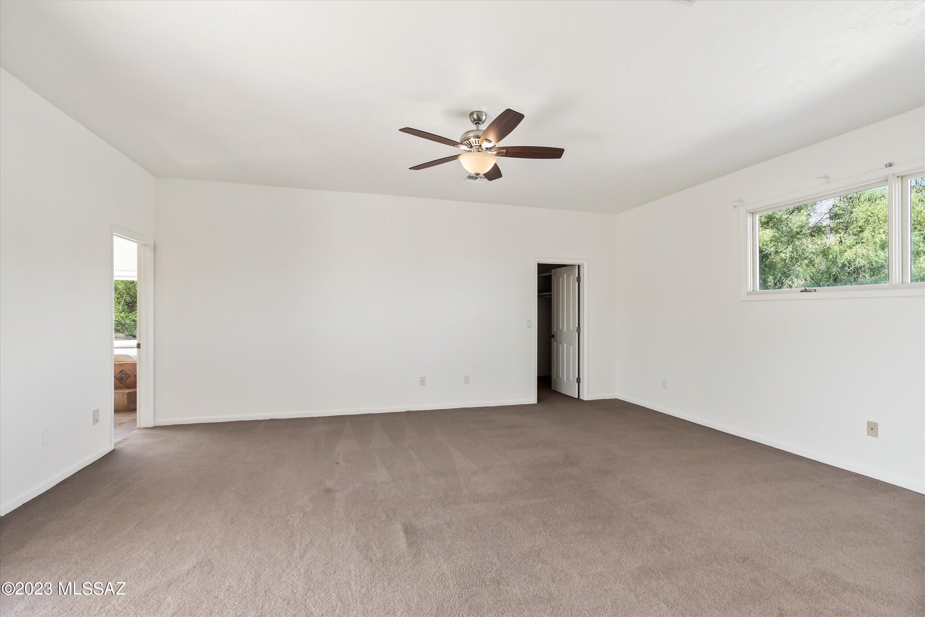 5720 E Placita La Gracias