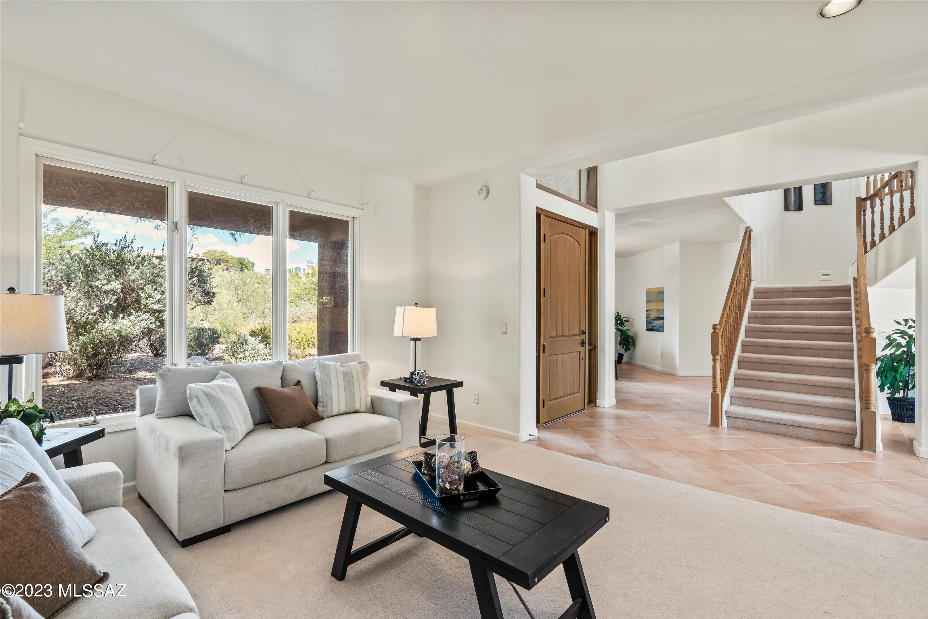 5720 E Placita La Gracias