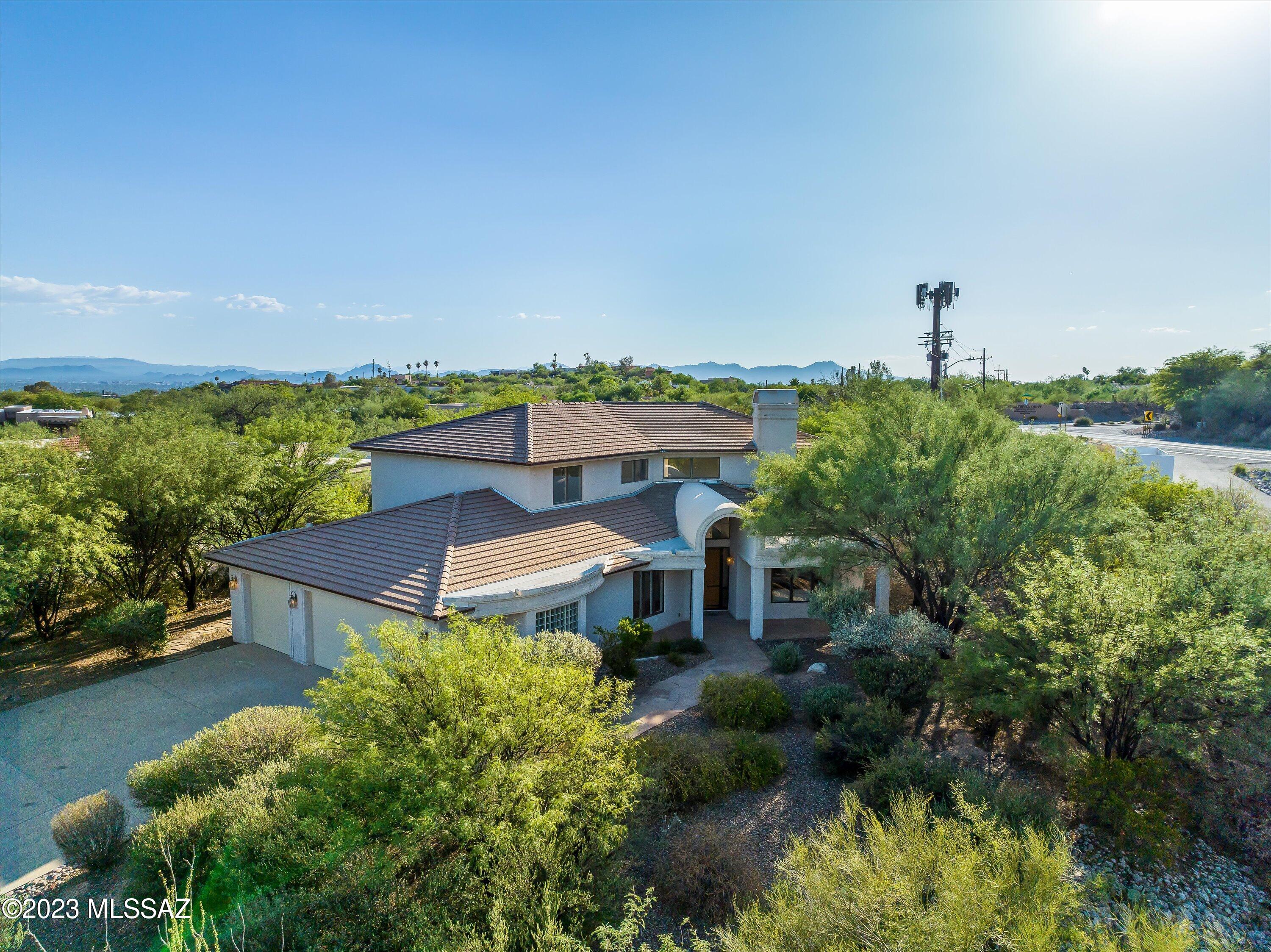 5720 E Placita La Gracias