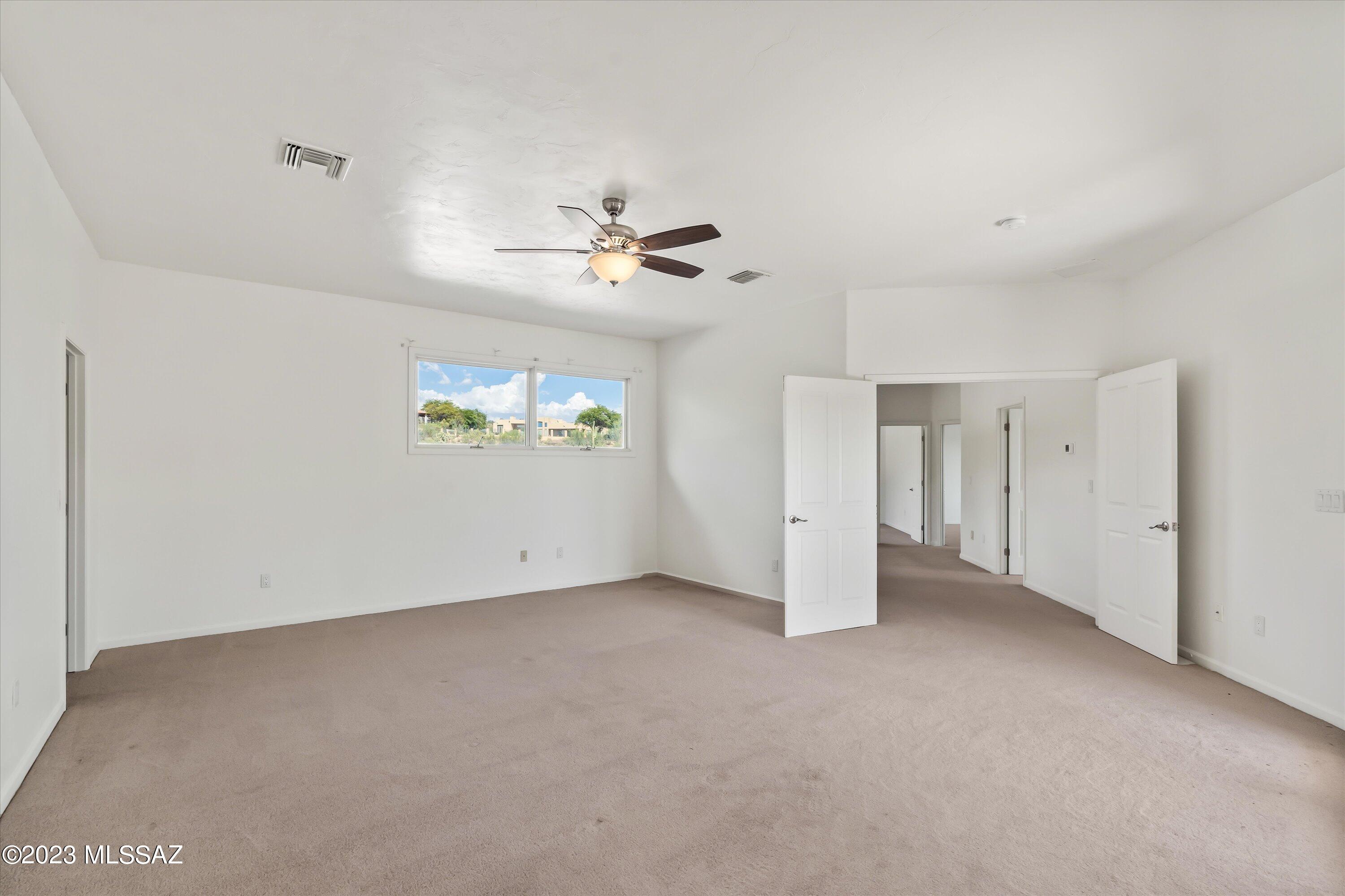 5720 E Placita La Gracias