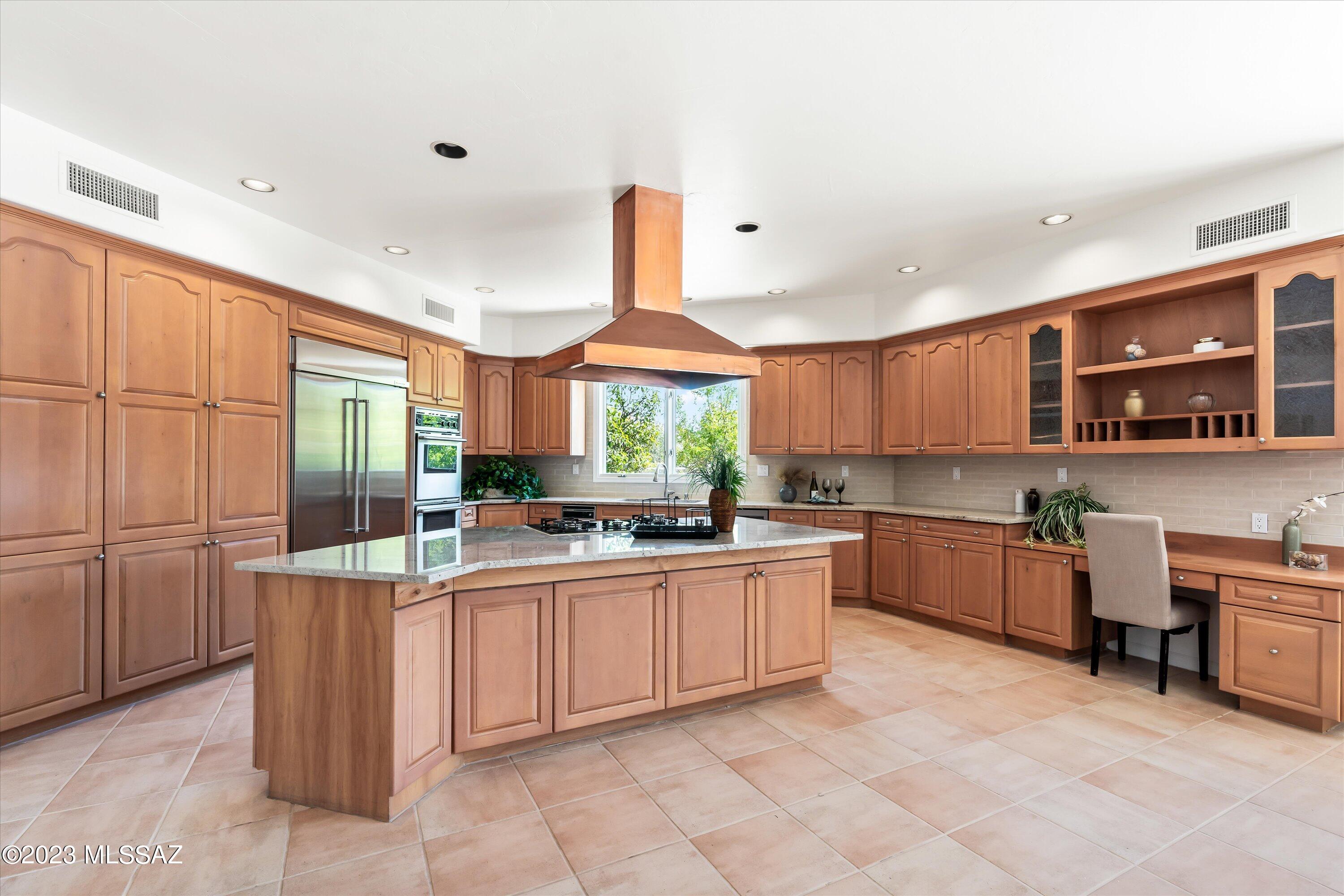 5720 E Placita La Gracias